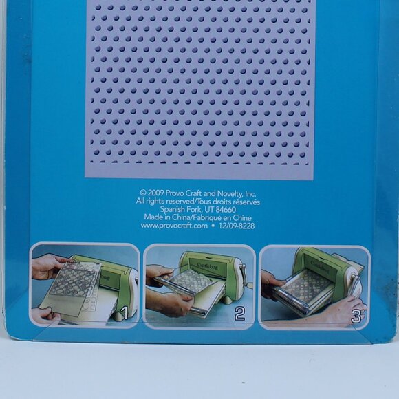 Cuttlebug 5 x 7 Polka Dots Embossing Folder - Picture 4 of 6